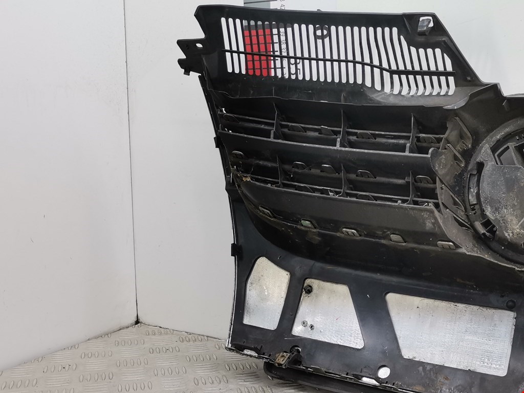 Решетка радиатора VOLKSWAGEN Jetta V 2005-2011