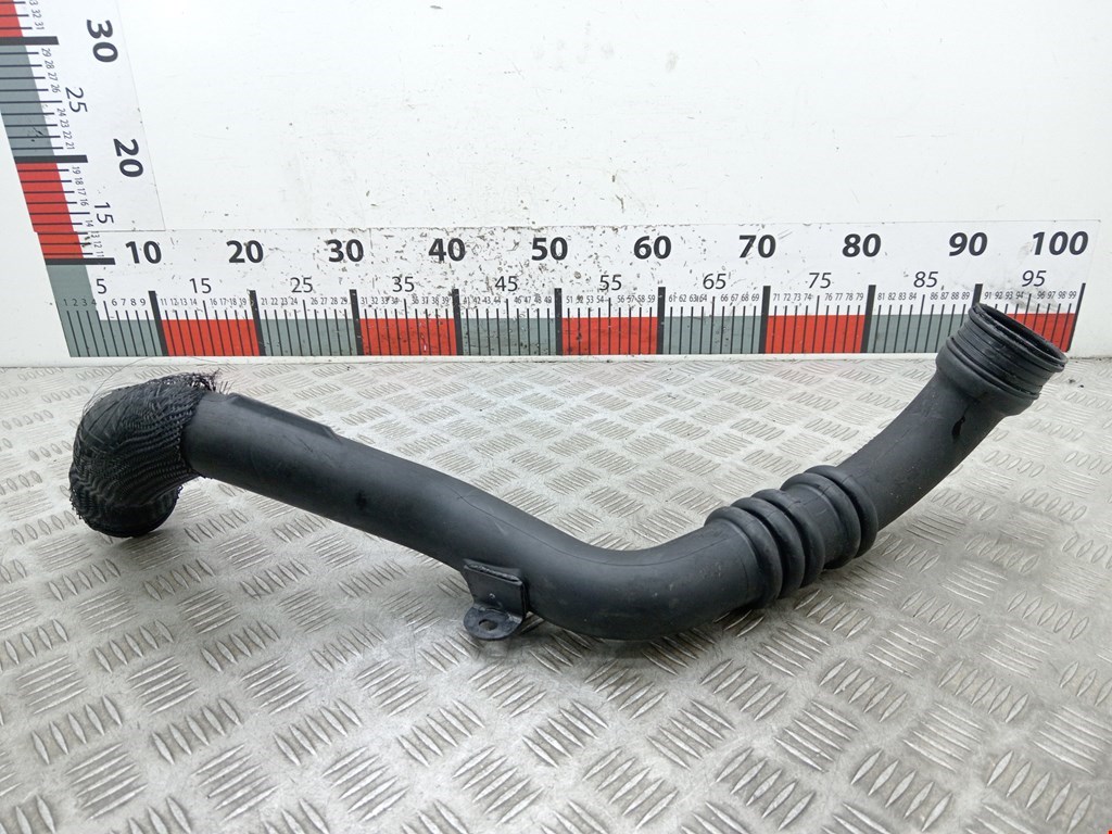 Патрубок интеркулера NISSAN Primera P12 2002-2008