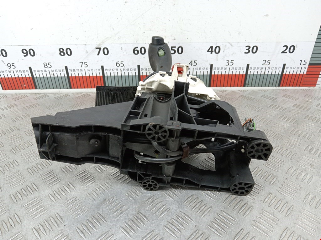 Кулиса (селектор) АКПП/МКПП в салоне FORD Fusion 2002-2012