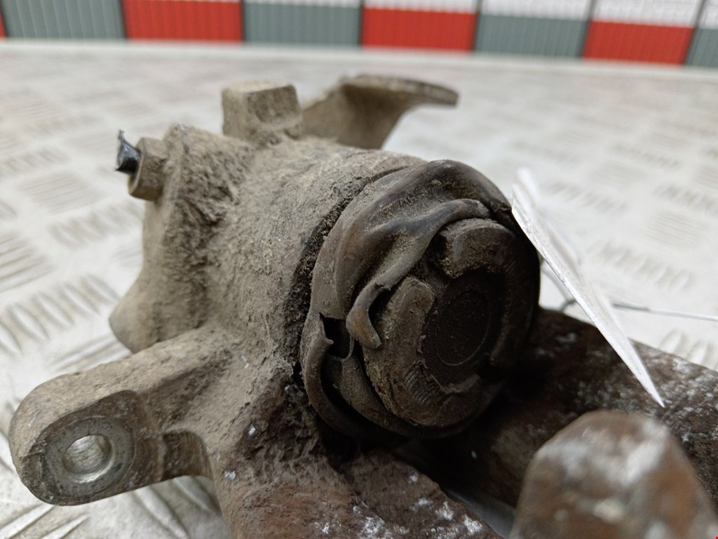 Суппорт задний правый PEUGEOT 307 2001-2008