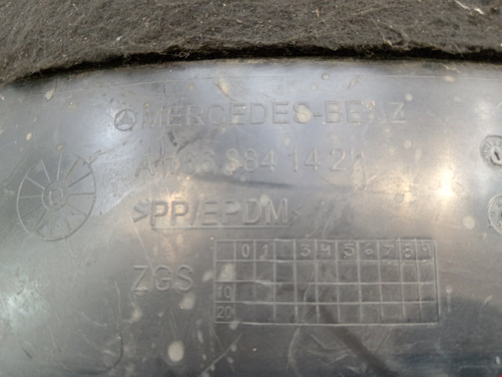 Локер (подкрылок) задний правый MERCEDES-BENZ GLE-Class W166 2015-2018