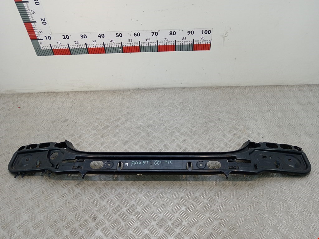 Кронштейн заднего бампера центральный BMW 5er 5 серия E60/E61 2003-2010