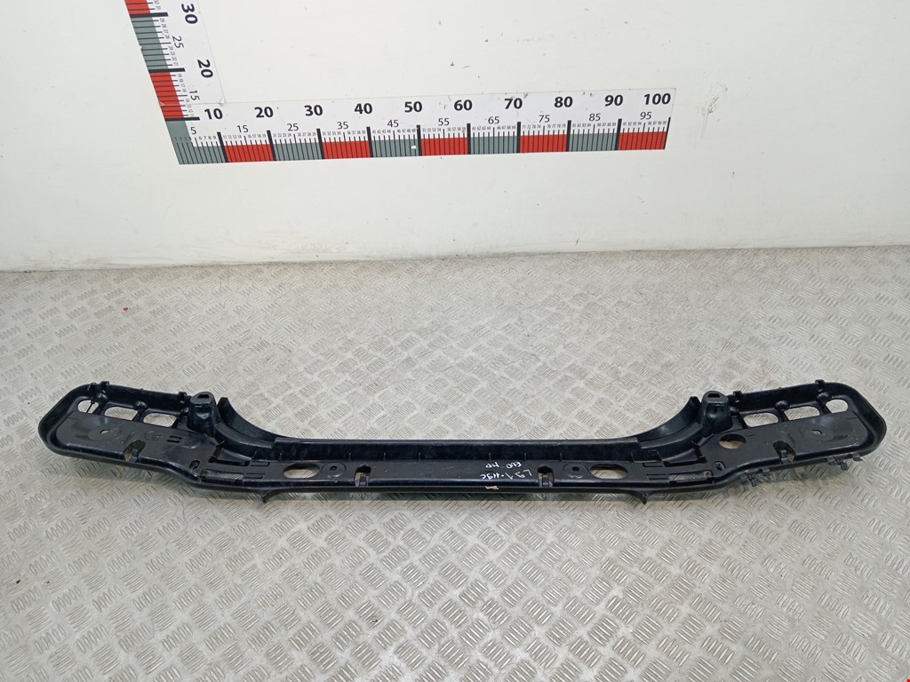 Кронштейн заднего бампера центральный BMW 5er 5 серия E60/E61 2003-2010