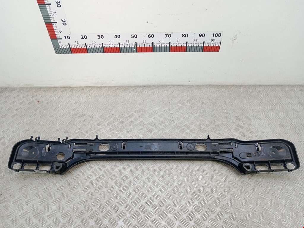 Кронштейн заднего бампера центральный BMW 5er 5 серия E60/E61 2003-2010