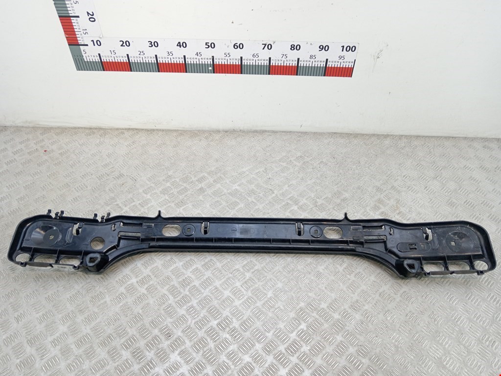 Кронштейн заднего бампера центральный BMW 5er 5 серия E60/E61 2003-2010