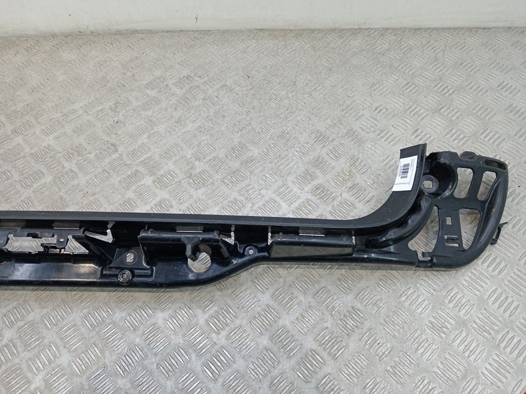 Кронштейн заднего бампера центральный BMW 5er 5 серия E60/E61 2003-2010