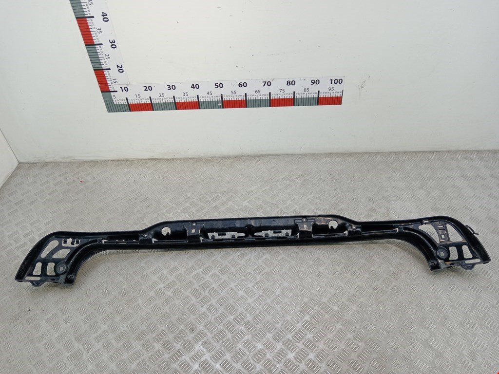 Кронштейн заднего бампера центральный BMW 5er 5 серия E60/E61 2003-2010