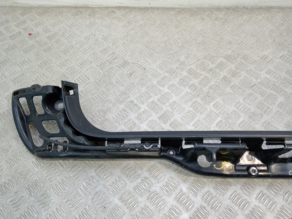 Кронштейн заднего бампера центральный BMW 5er 5 серия E60/E61 2003-2010