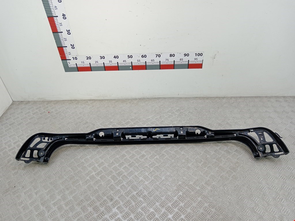 Кронштейн заднего бампера центральный BMW 5er 5 серия E60/E61 2003-2010