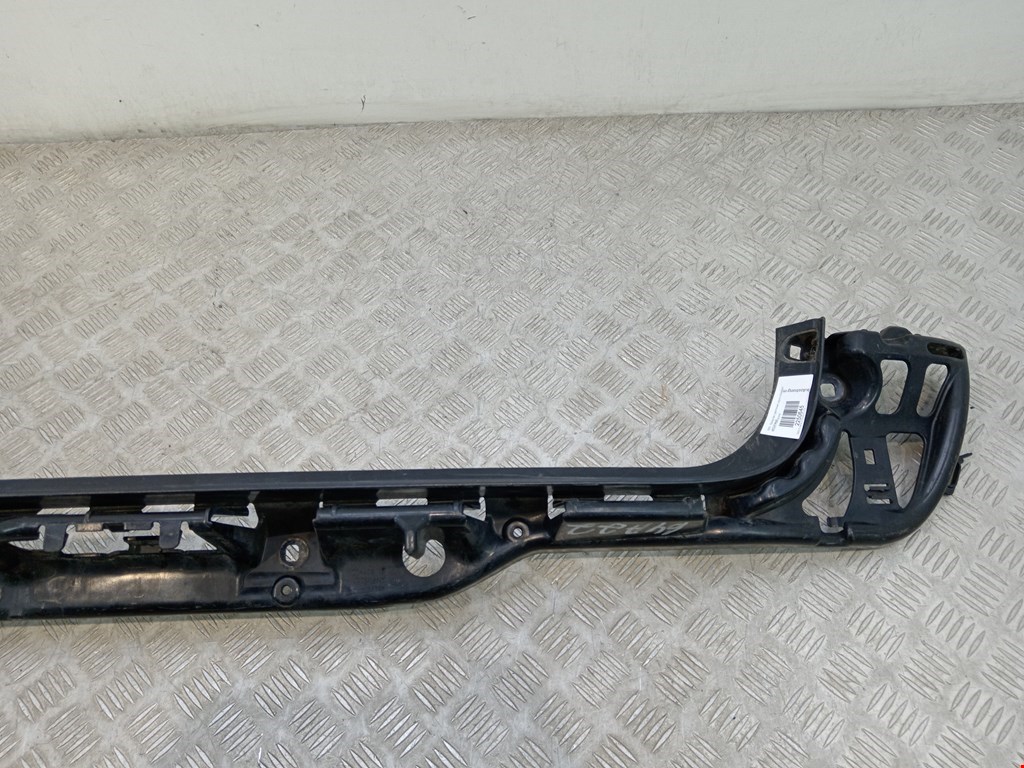Кронштейн заднего бампера центральный BMW 5er 5 серия E60/E61 2003-2010