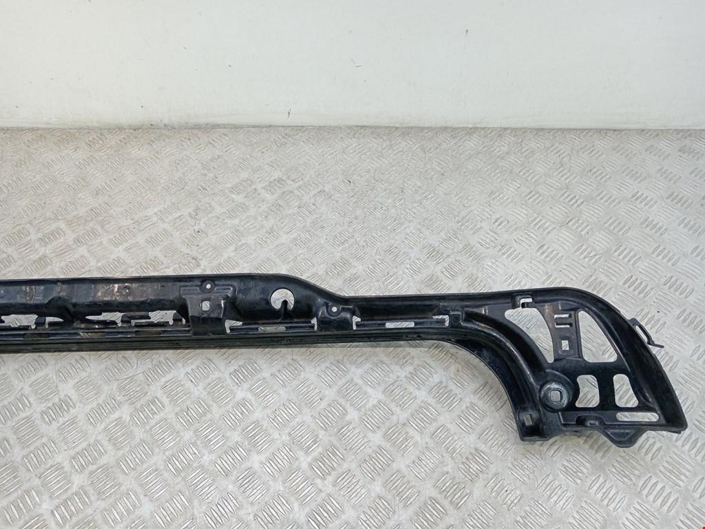 Кронштейн заднего бампера центральный BMW 5er 5 серия E60/E61 2003-2010