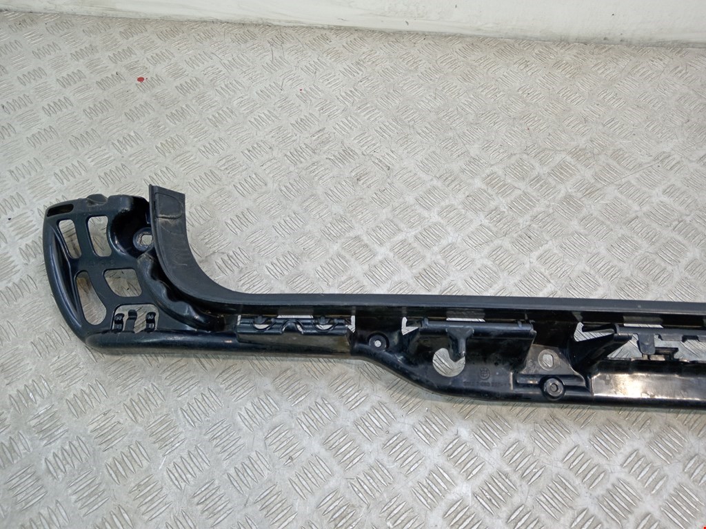 Кронштейн заднего бампера центральный BMW 5er 5 серия E60/E61 2003-2010