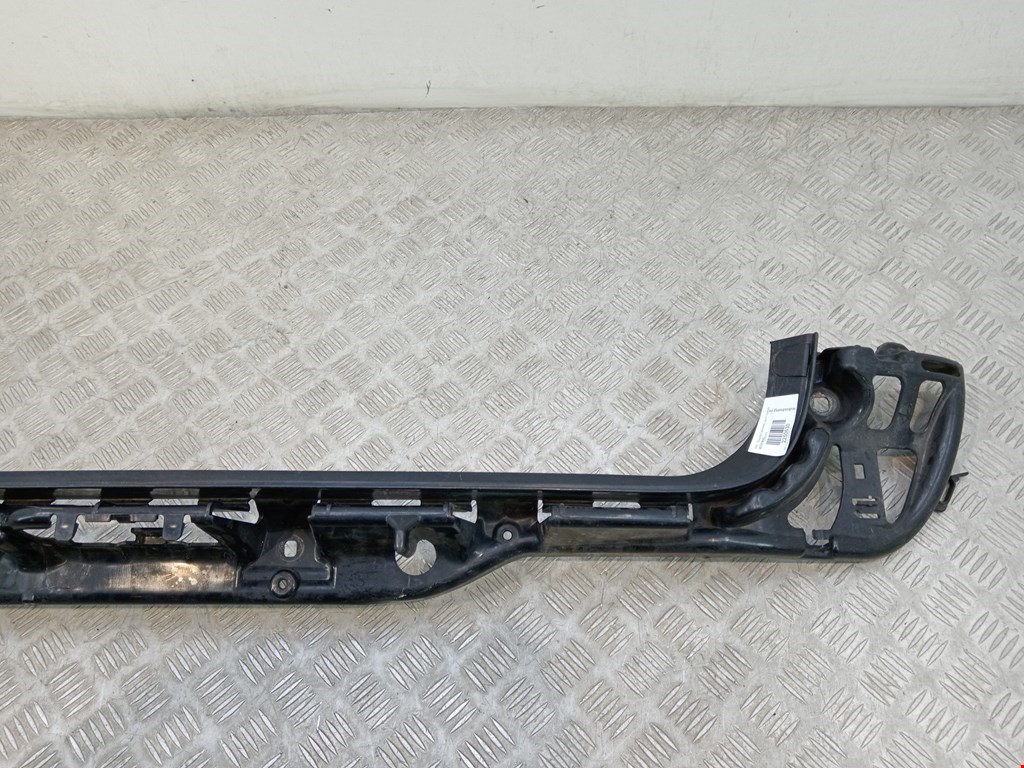Кронштейн заднего бампера центральный BMW 5er 5 серия E60/E61 2003-2010