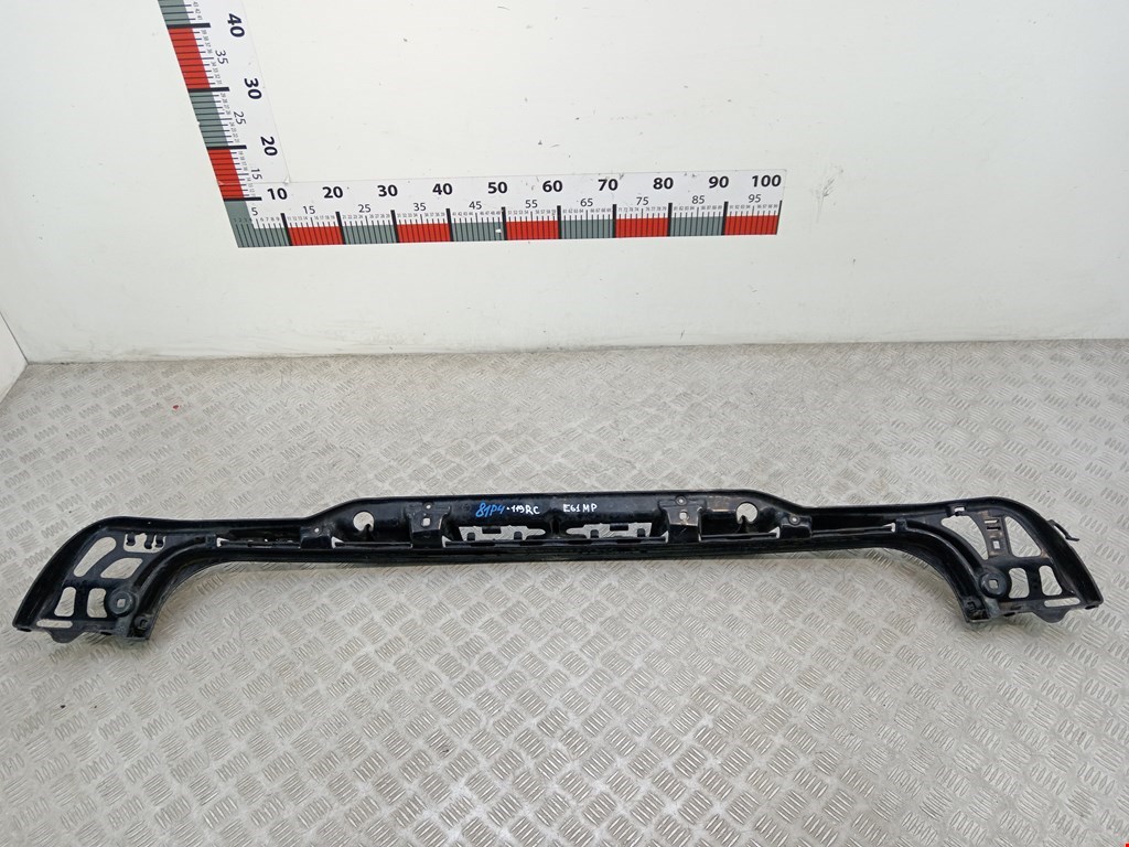 Кронштейн заднего бампера центральный BMW 5er 5 серия E60/E61 2003-2010