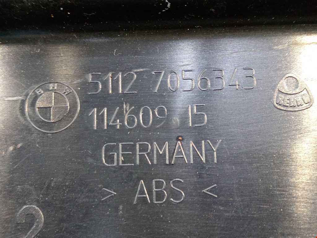 Кронштейн заднего бампера центральный BMW 5er 5 серия E60/E61 2003-2010