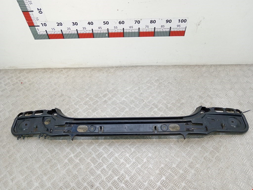 Кронштейн заднего бампера центральный BMW 5er 5 серия E60/E61 2003-2010