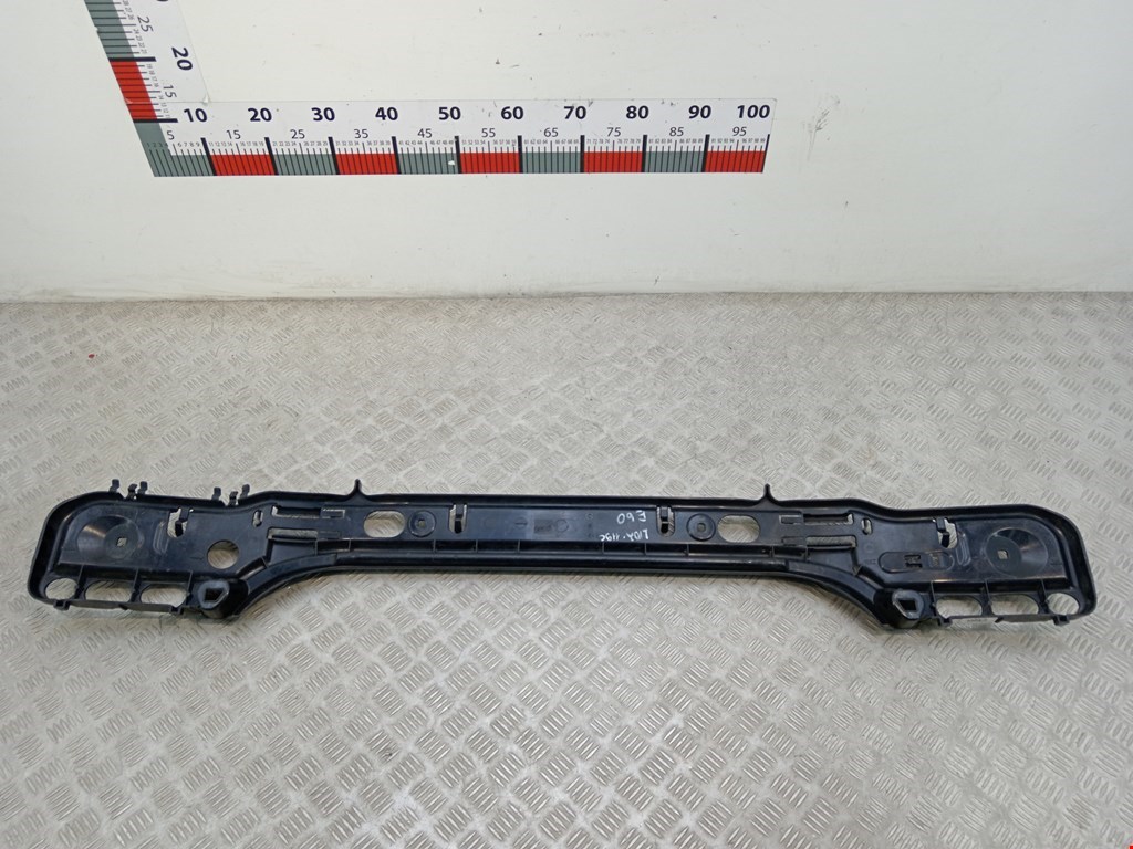 Кронштейн заднего бампера центральный BMW 5er 5 серия E60/E61 2003-2010