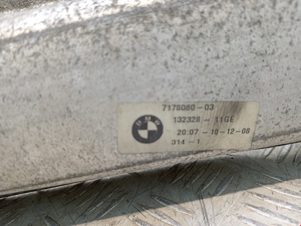 Усилитель переднего бампера (передний) BMW 5er 5 серия E60/E61 2003-2010