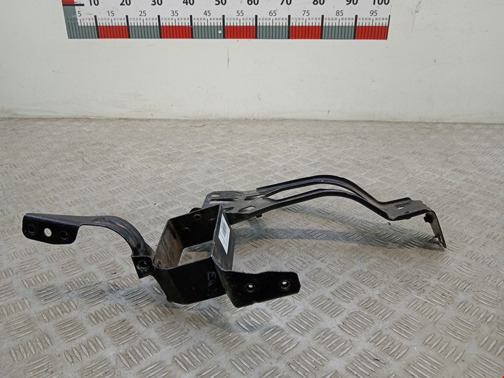 Кронштейн фары правый BMW 5er 5 серия E60/E61 2003-2010