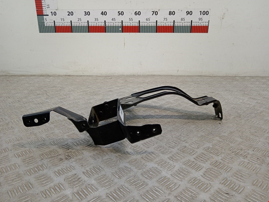 Кронштейн фары правый BMW 5er 5 серия E60/E61 2003-2010