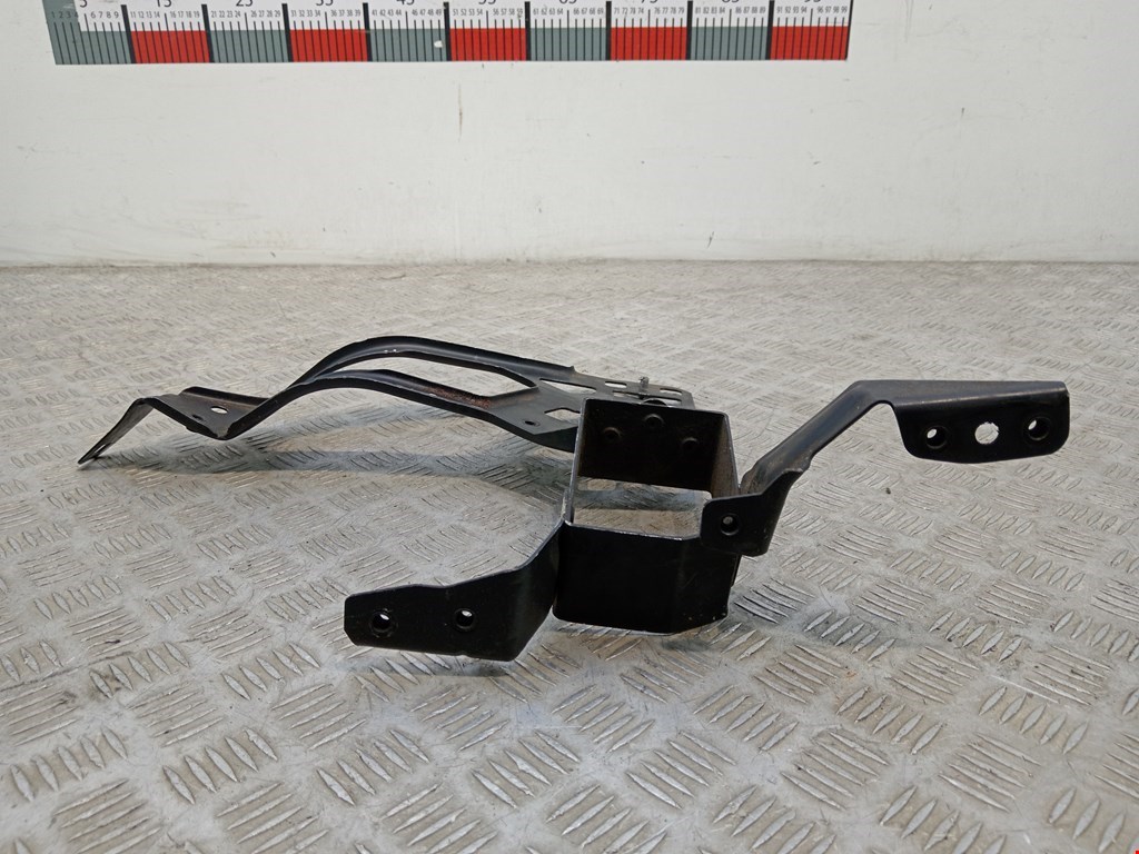 Кронштейн фары левый BMW 5er 5 серия E60/E61 2003-2010