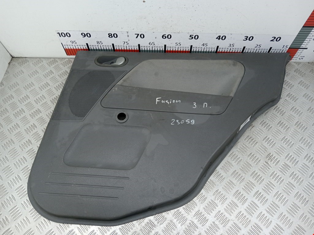 Обшивка двери задняя правая FORD Fusion 2002-2012