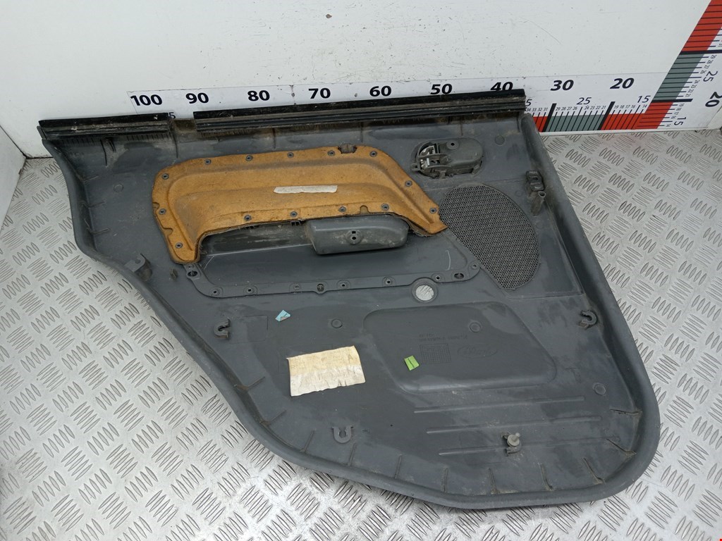 Обшивка двери задняя правая FORD Fusion 2002-2012