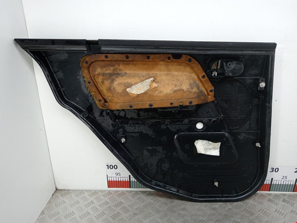 Обшивка двери задняя правая FORD Fusion 2002-2012