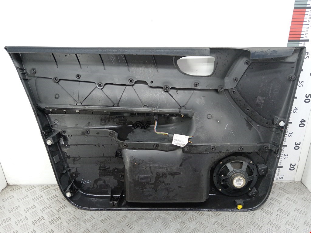 Обшивка двери передняя правая PEUGEOT 307 2001-2008