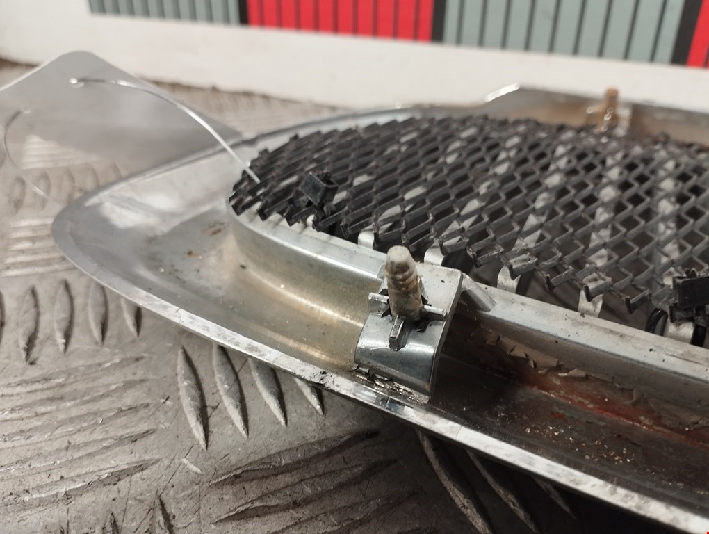 Решетка радиатора ROVER 45 1999-2005