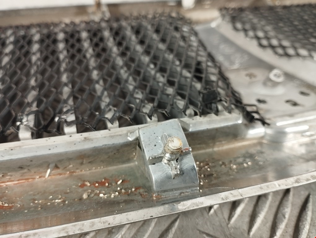 Решетка радиатора ROVER 45 1999-2005