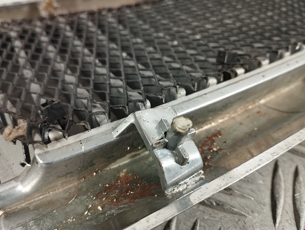 Решетка радиатора ROVER 45 1999-2005