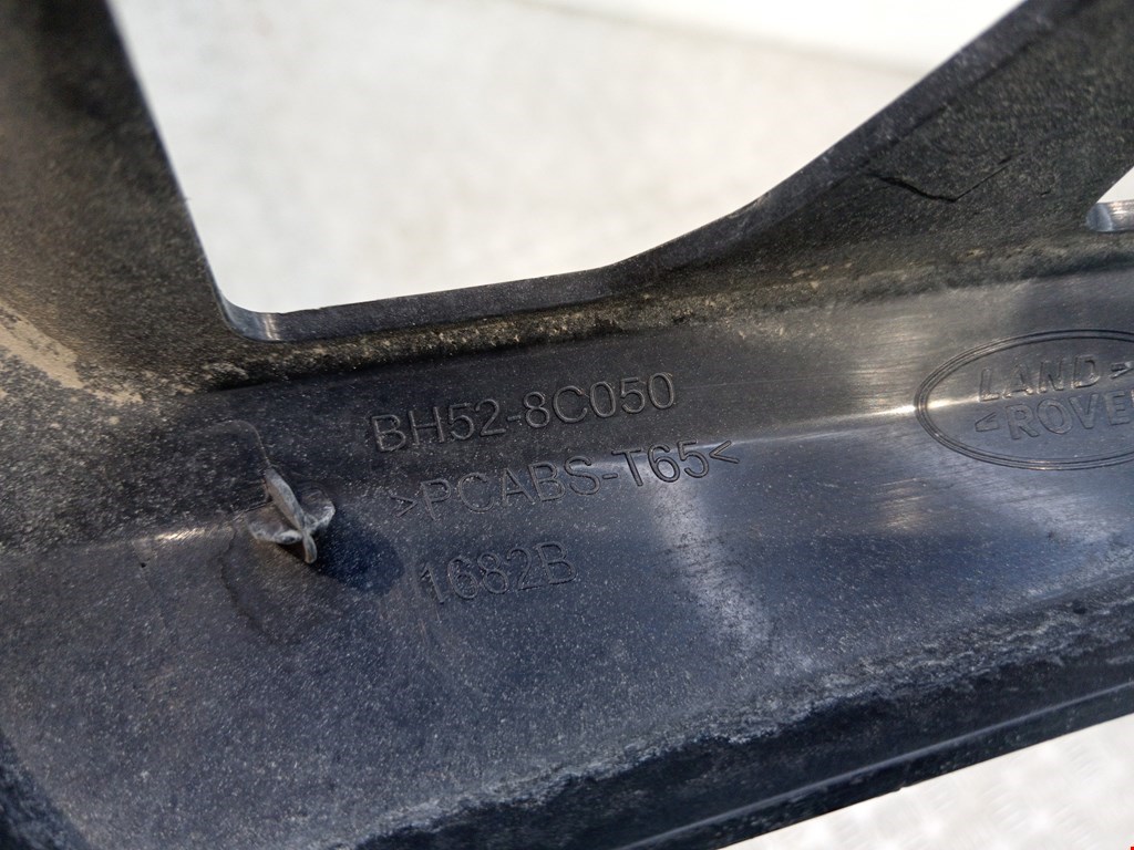 Решетка в бампер LAND ROVER Freelander II 2006-2014