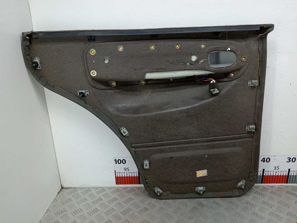 Обшивка двери задняя правая KIA Sportage I 1993-2005