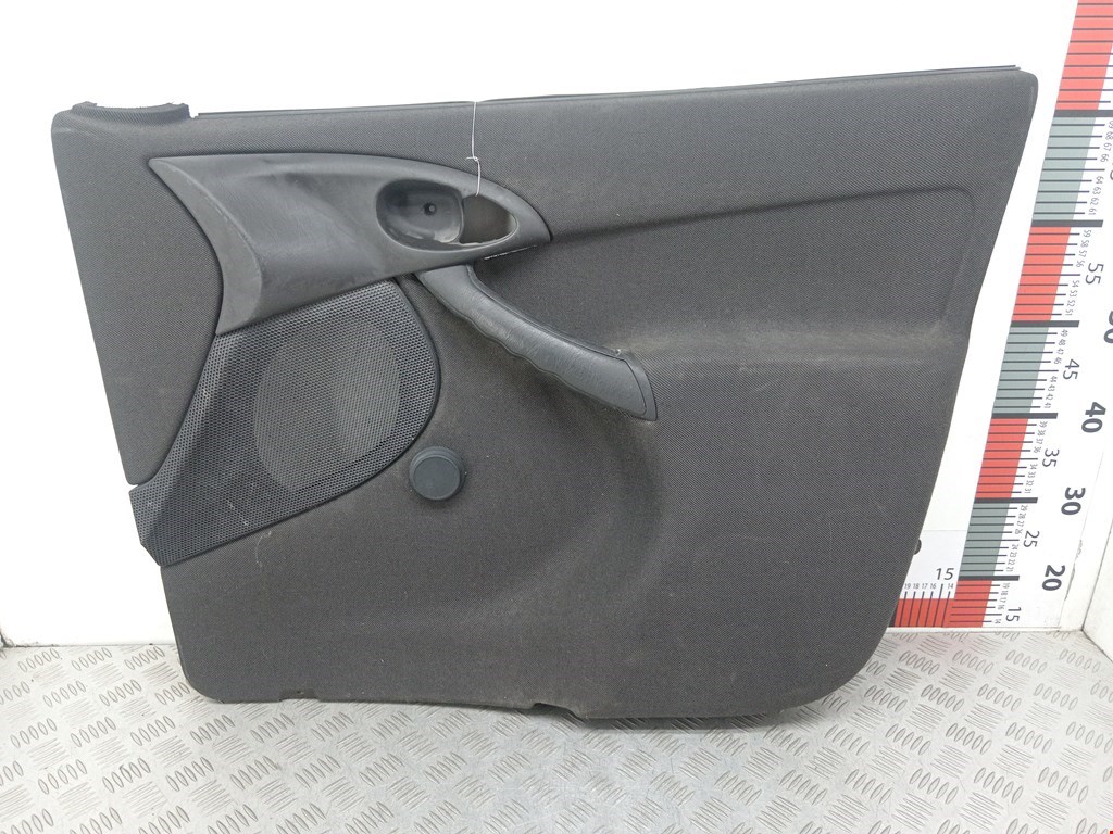 Обшивка двери передняя правая FORD Focus I 1998-2005