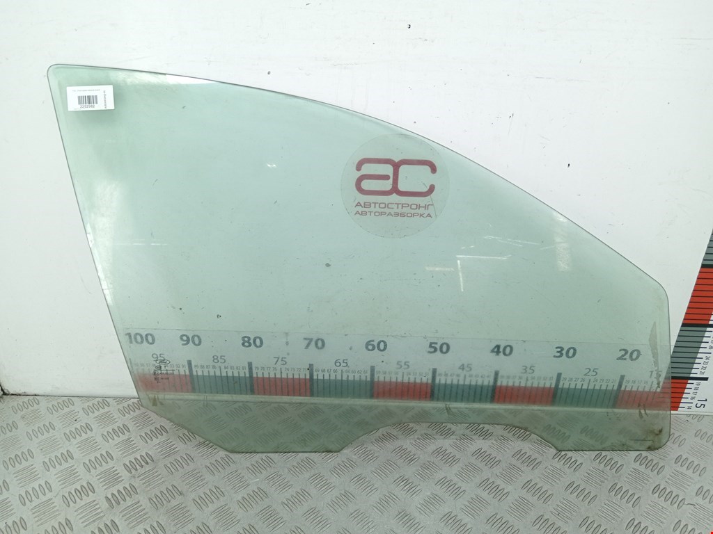 Стекло двери переднее правое FORD Focus I 1998-2005