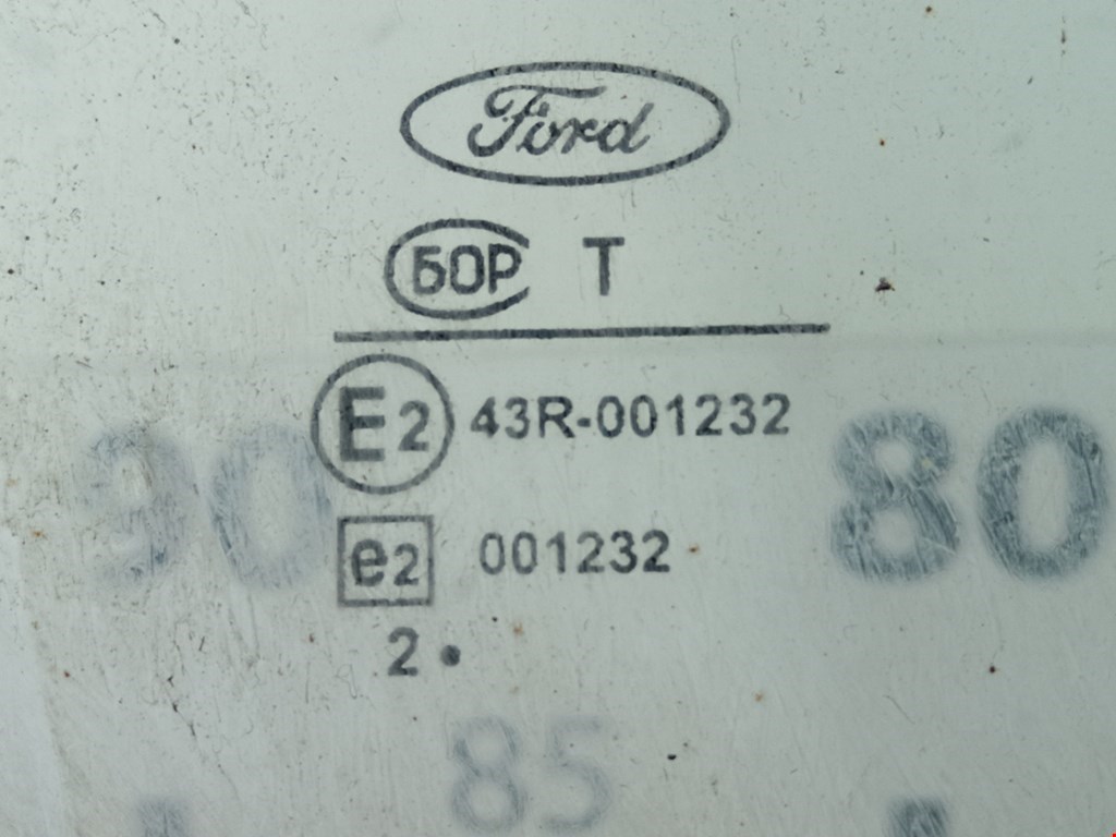 Стекло двери переднее правое FORD Focus I 1998-2005