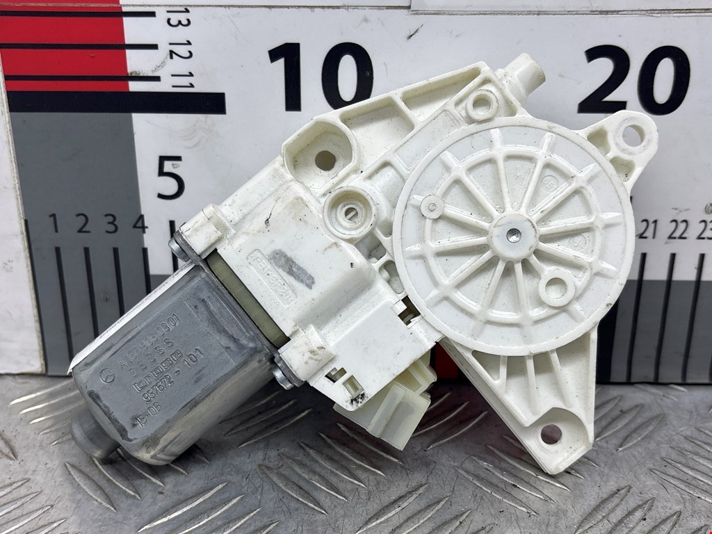 Моторчик (двигатель) стеклоподъемника MERCEDES-BENZ GLE-Class W166 2015-2018