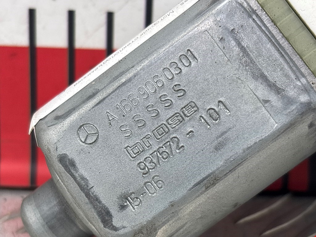 Моторчик (двигатель) стеклоподъемника MERCEDES-BENZ GLE-Class W166 2015-2018