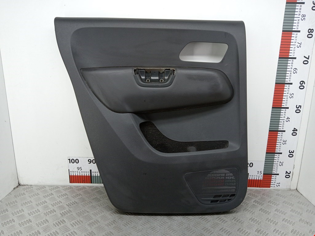 Обшивка двери задняя левая VOLKSWAGEN Amarok 2010-н.в.