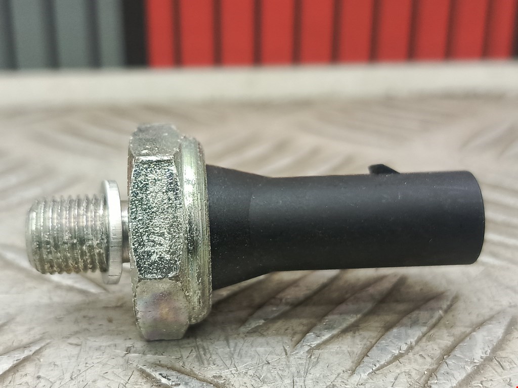 Датчик давления масла AUDI Q3 I 2011-2018