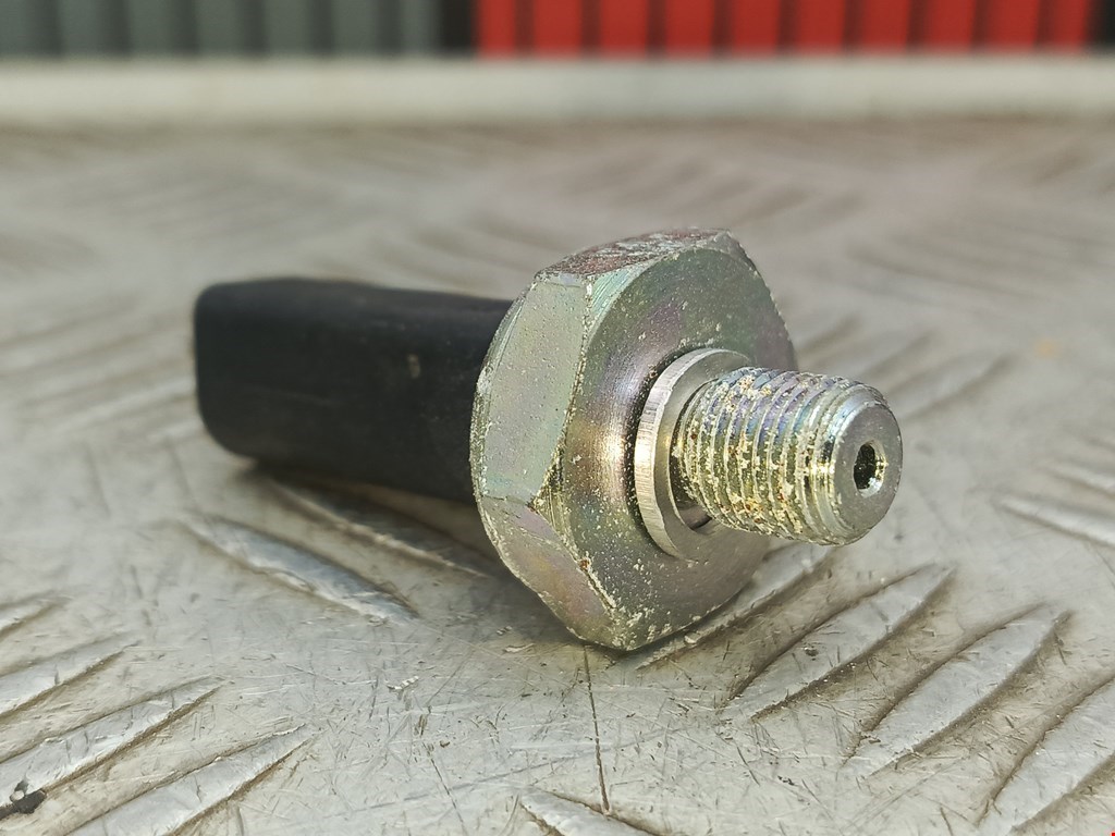 Датчик давления масла AUDI Q3 I 2011-2018