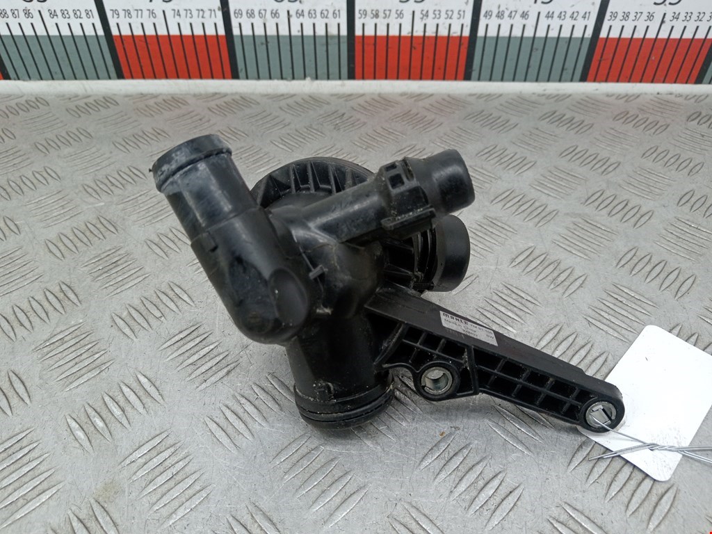 Корпус термостата BMW 3er F30/F31/F80 2011-2019