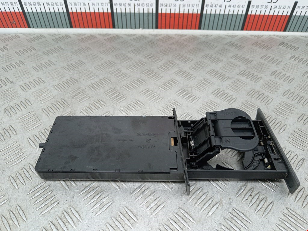 Подстаканник BMW 5er 5 серия E60/E61 2003-2010