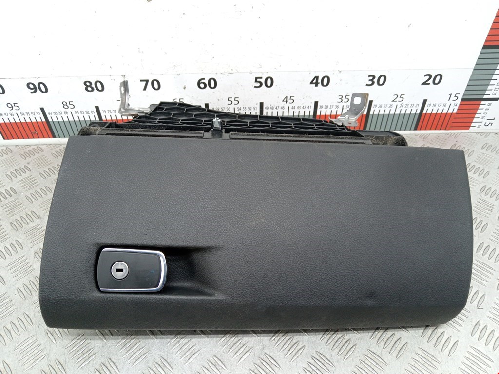 Бардачок BMW 3er F30/F31/F80 2011-2019
