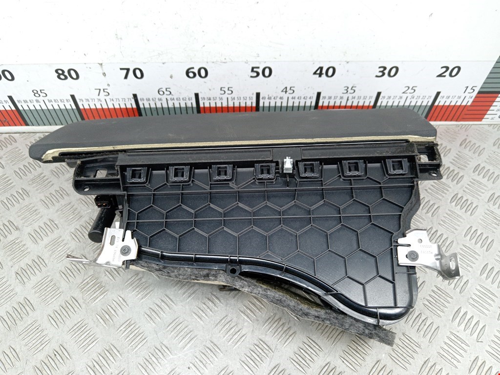 Бардачок BMW 3er F30/F31/F80 2011-2019