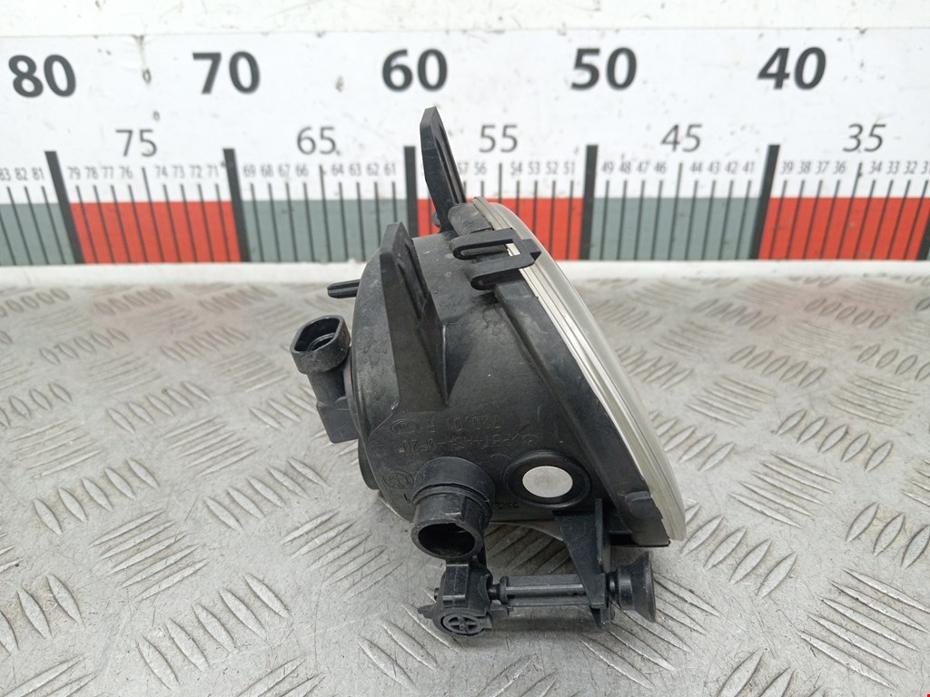 Фара противотуманная правая (ПТФ) BMW 3er F30/F31/F80 2011-2019