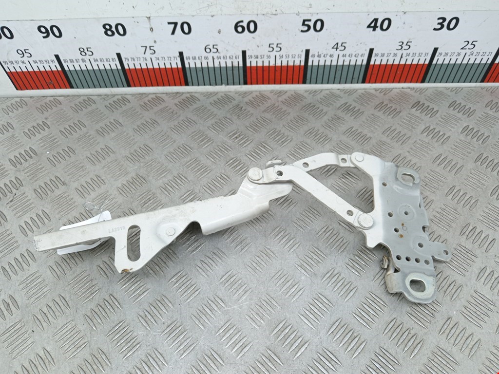 Петля капота левая/правая BMW 3er F30/F31/F80 2011-2019