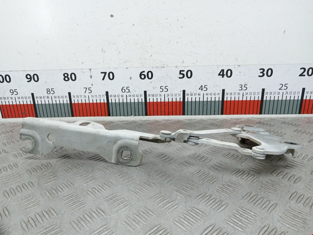Петля капота левая/правая BMW 3er F30/F31/F80 2011-2019