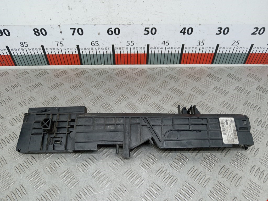 Кронштейн (крепление) радиатора BMW 3er F30/F31/F80 2011-2019
